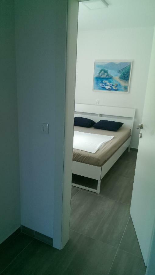 Apartment Blue Mediteran มลินี ภายนอก รูปภาพ